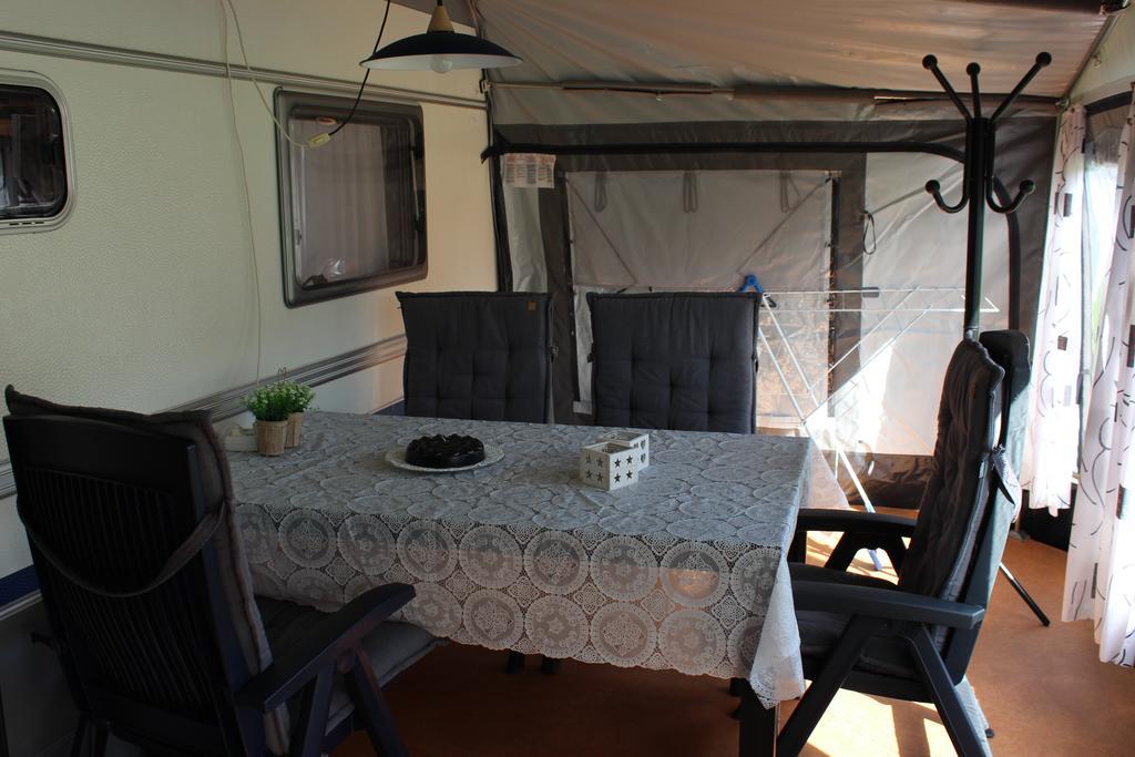 Caravan 'T Koekoeksnest Aagtekerke Quarto foto